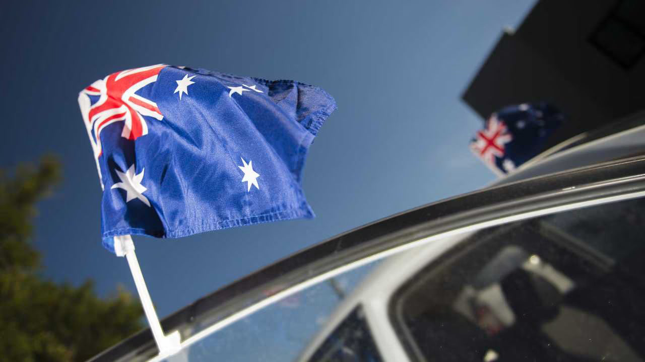 Australian Car Flag 12" x 18"